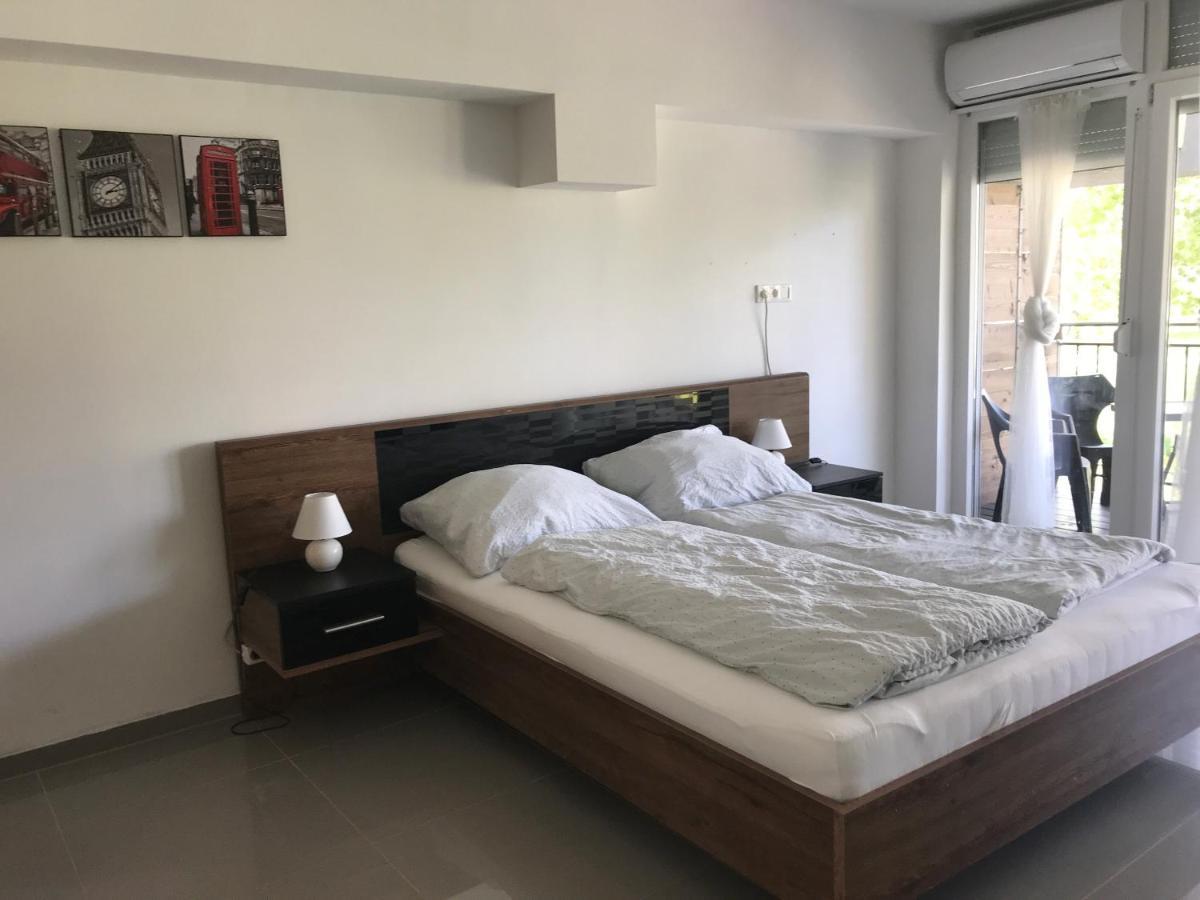 Tisza Gyöngye Apartmanház Apartamento Szeged Exterior foto