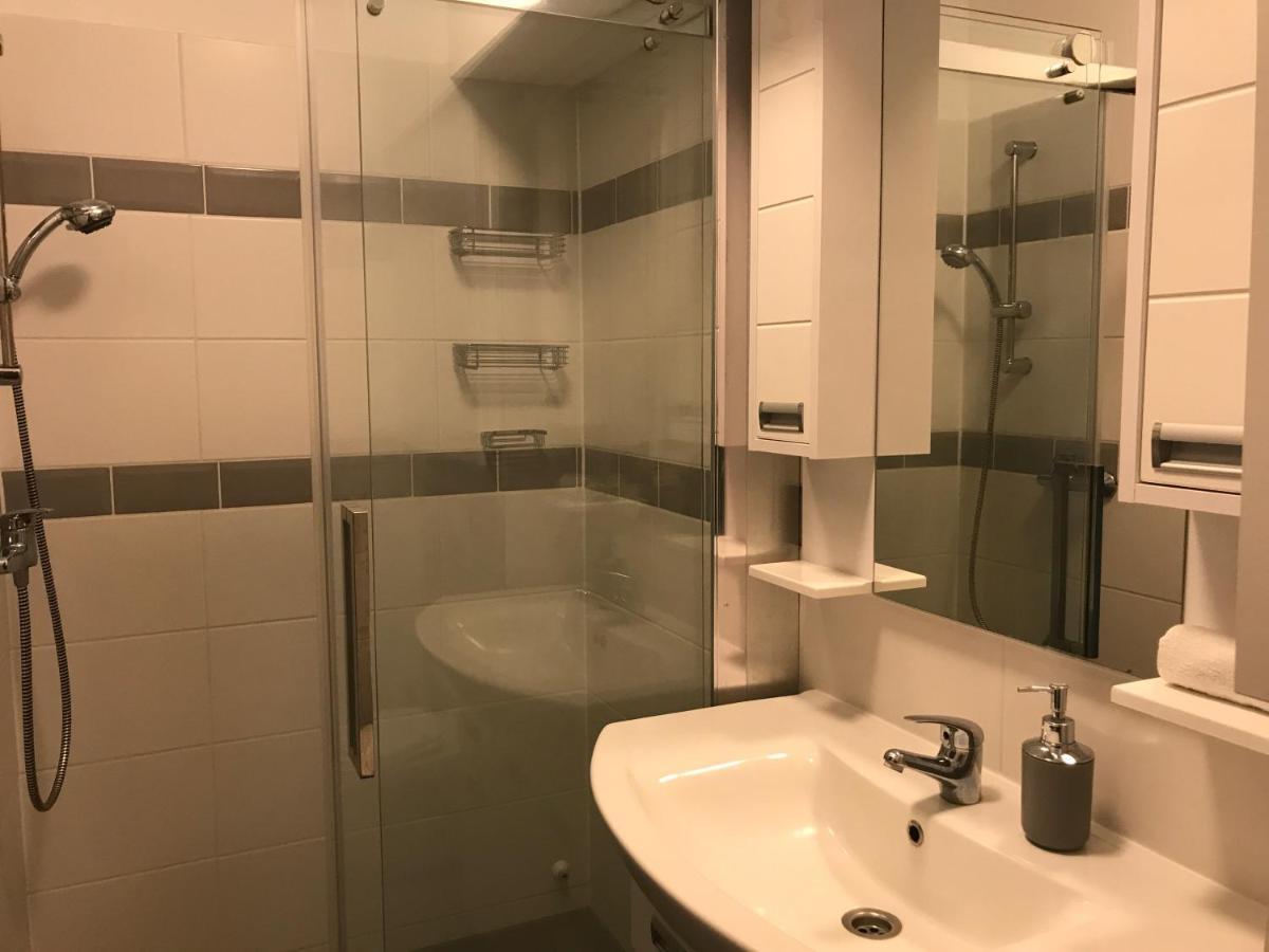 Tisza Gyöngye Apartmanház Apartamento Szeged Exterior foto