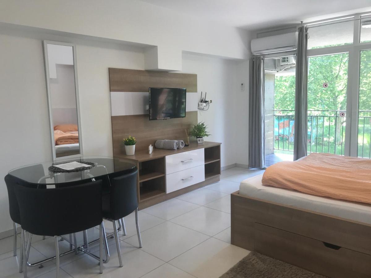 Tisza Gyöngye Apartmanház Apartamento Szeged Exterior foto