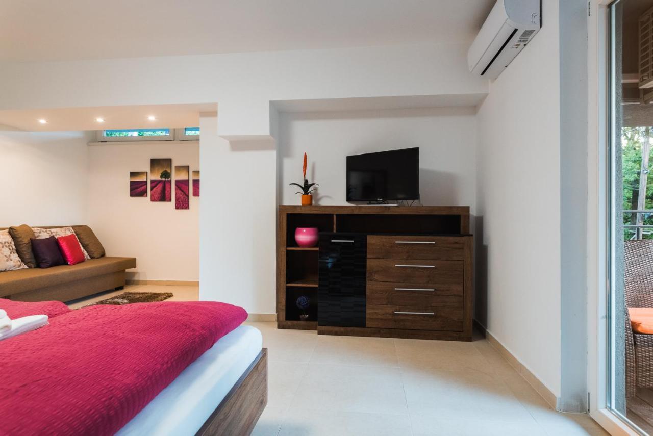 Tisza Gyöngye Apartmanház Apartamento Szeged Exterior foto